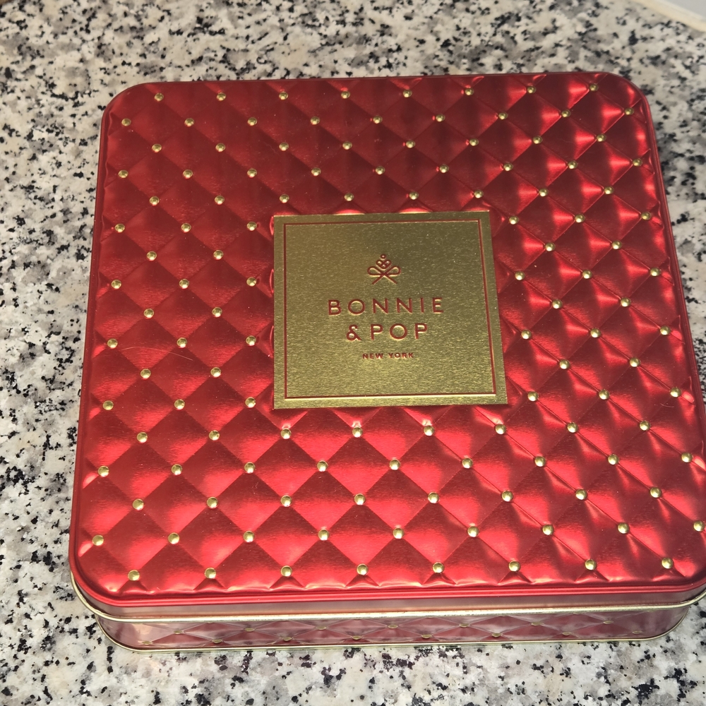 Vintage-Style Bonnie & Pop Quilted Red Chocolate Tin